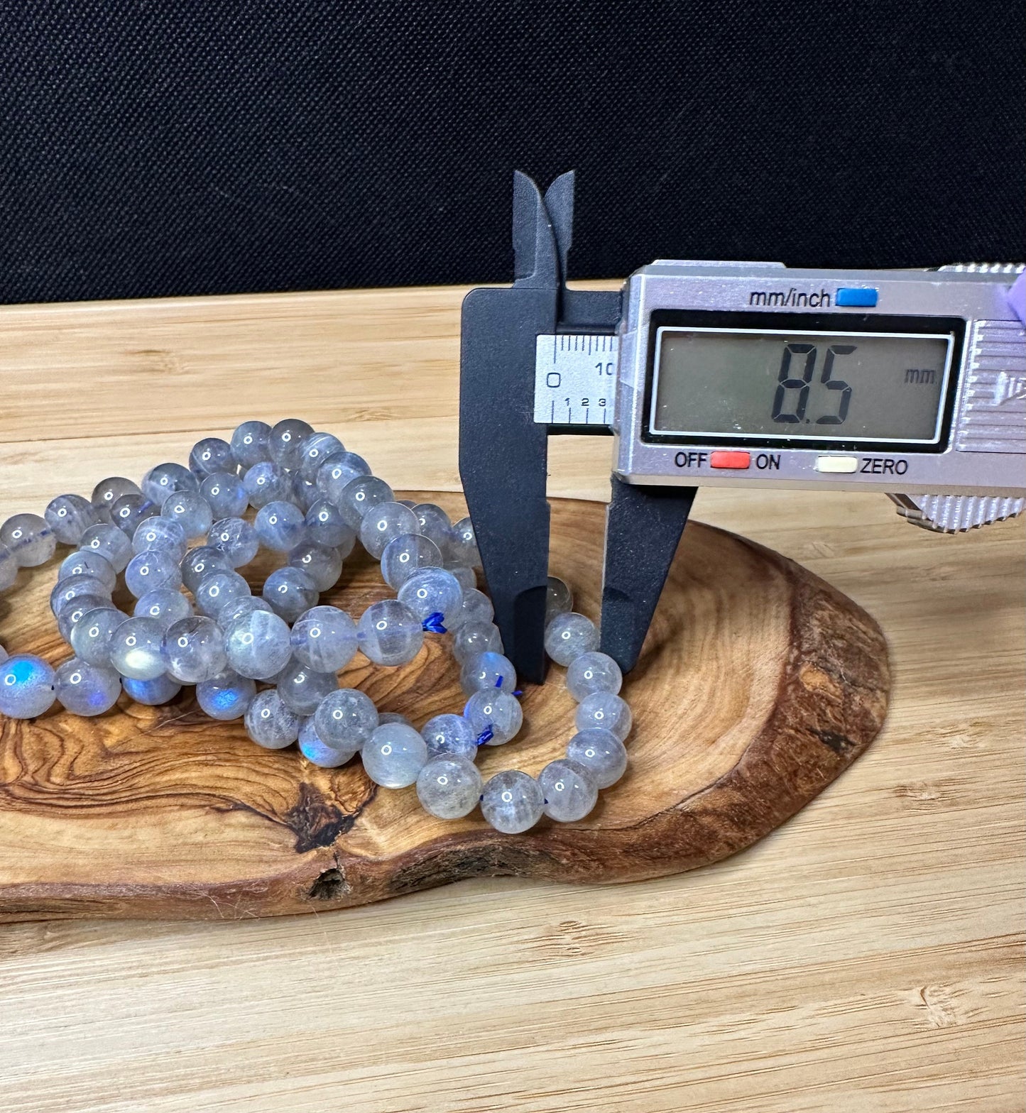 Strong Flash Labradorite Bead Bracelet | 8-9mm